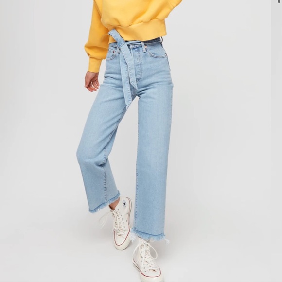 Levi's Denim - Levi’s Ribcage Straight Ankle Jeans - Size 25